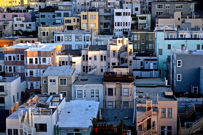 What Is Better Flat Roof Or Pitched?